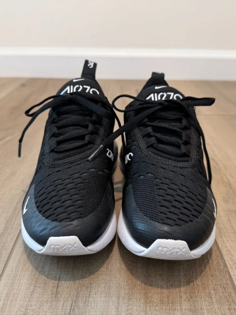 Nike Air Max 270 Black White Women's Size 5 Excellent Condition